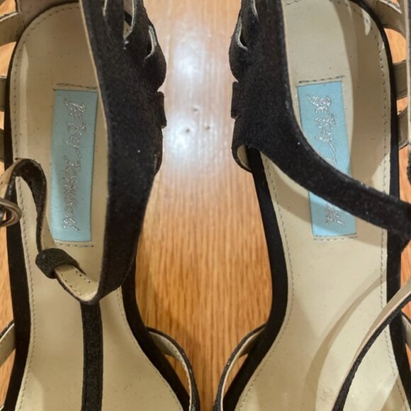 Black glitter T-strap Betsey Johnson Heels - Picture 3 of 4